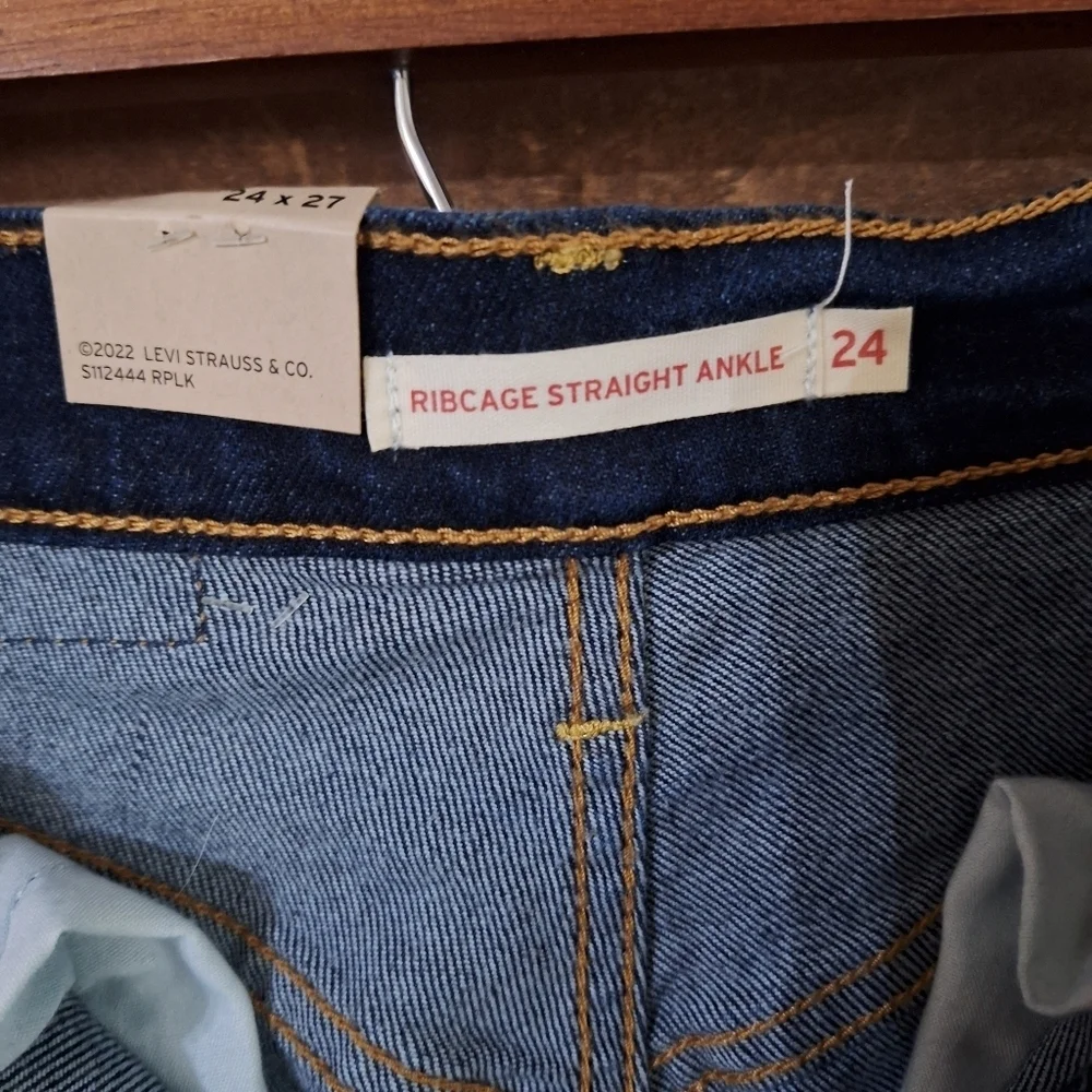Levis Ribcage Straight Ankle Distressed Dark Wash Jeans SZ 24